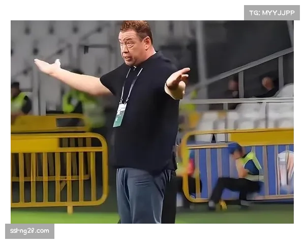 斯卢茨基:路易斯伤愈恢复但体能不足 预计难打满全场