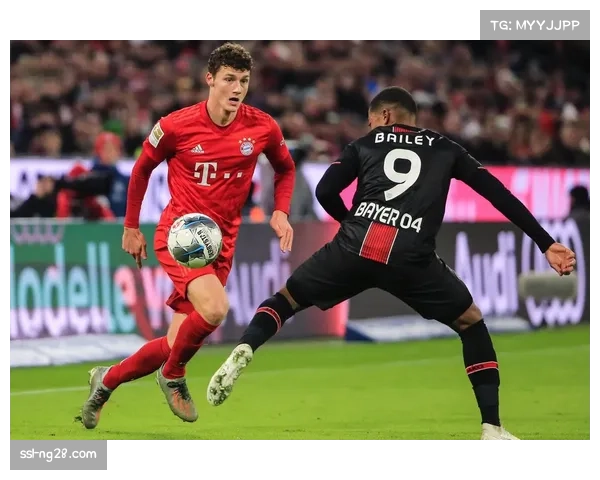 拜仁高位防线空间挤压极致，图赫尔4-3-3体系重塑控场哲学