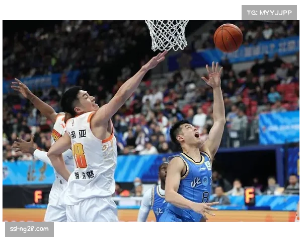江苏肯帝亚崔晓龙突破分球 速度型后卫改变防守阵型能力